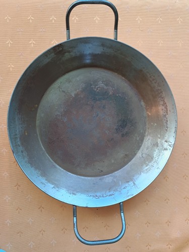 Schmiedeeiserne pfanne - schmiedeeiserne,